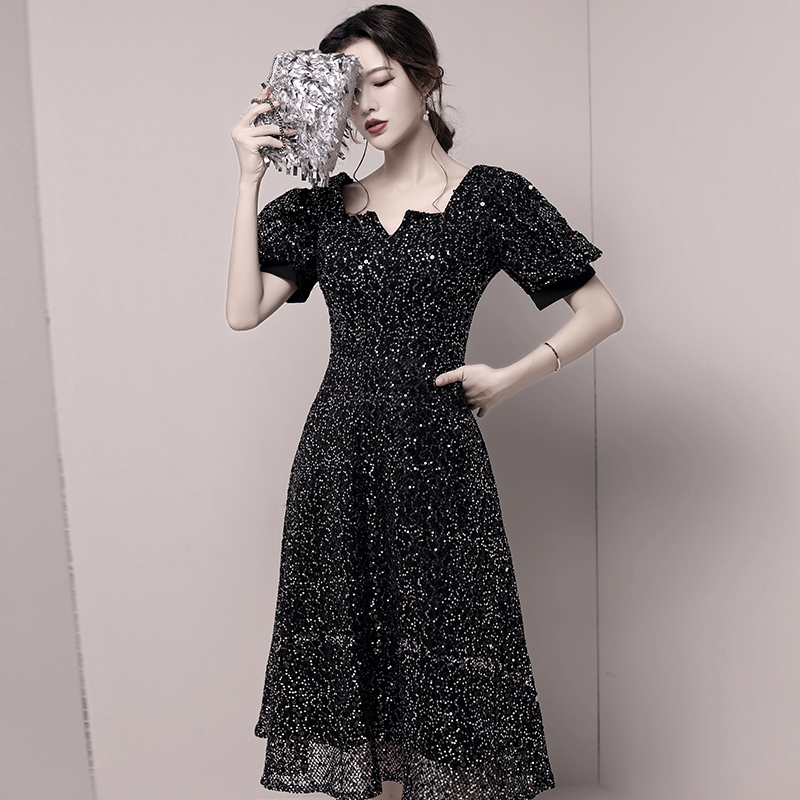 ชุดราตรี ชุดราตรีสวยหรู แบบ ทันสมัย Evening dress