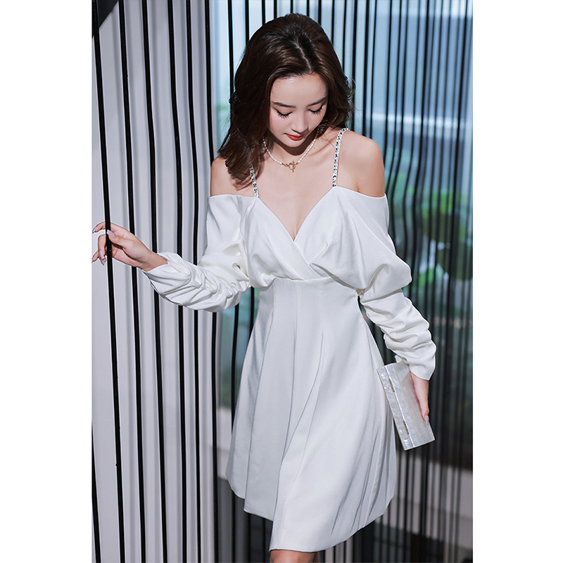 ชุดราตรี ชุดราตรีสวยหรู แบบ ทันสมัย Evening dress