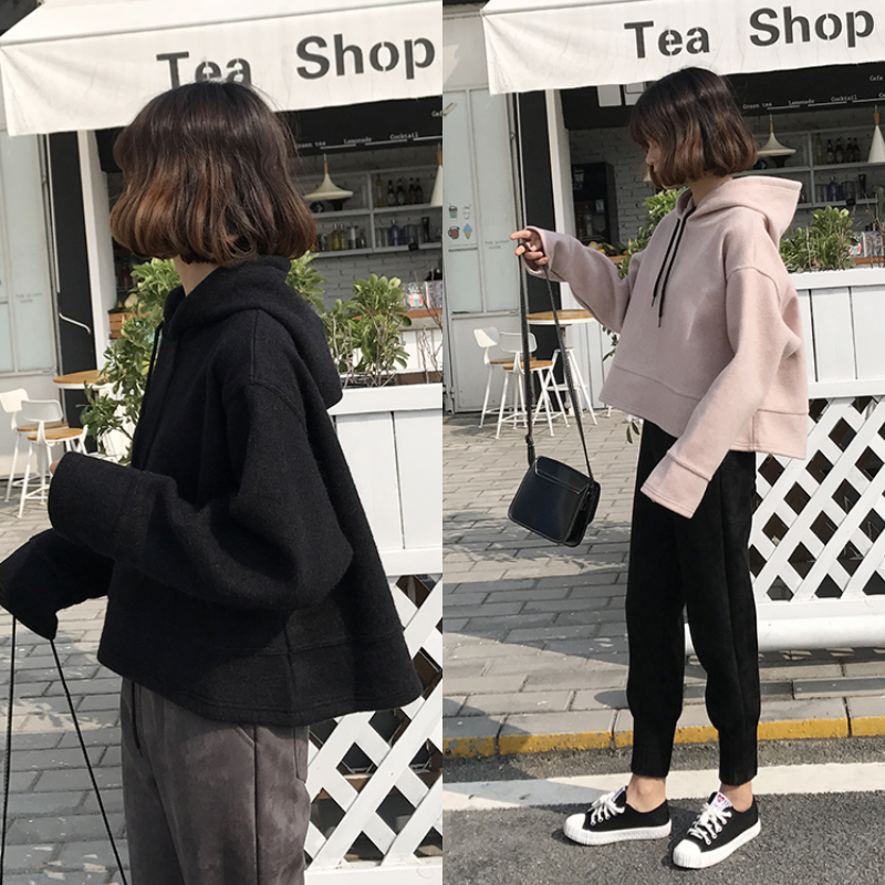 เสื้อกันหนาวฮู้ดดี้ แฟชั่นเกาหลี ตัวสั้นทรงแข็ง น่ารักมากจ้า ผ้าสักกะหลาดเนื้อนุ่มแต่เป็นทรง พร้อมส่ง งานจริงในภาพสุดท้ายน้า