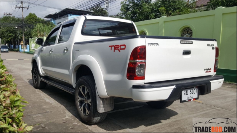 สติ๊กเกอร์ TRD สีแดง