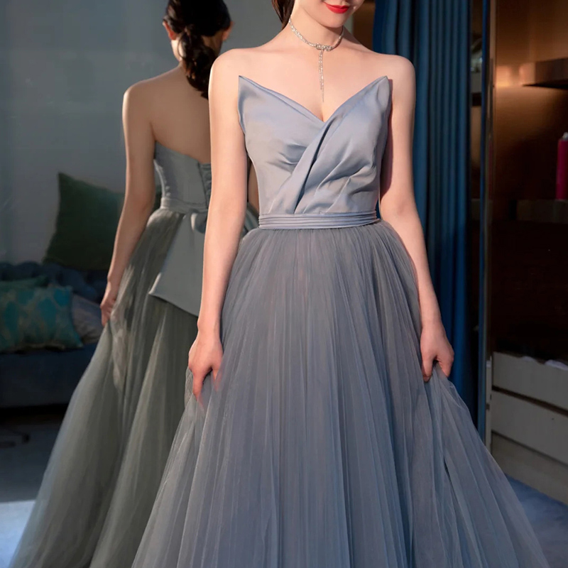 ชุดราตรี ชุดราตรีสวยหรู แบบ ทันสมัย Evening dress