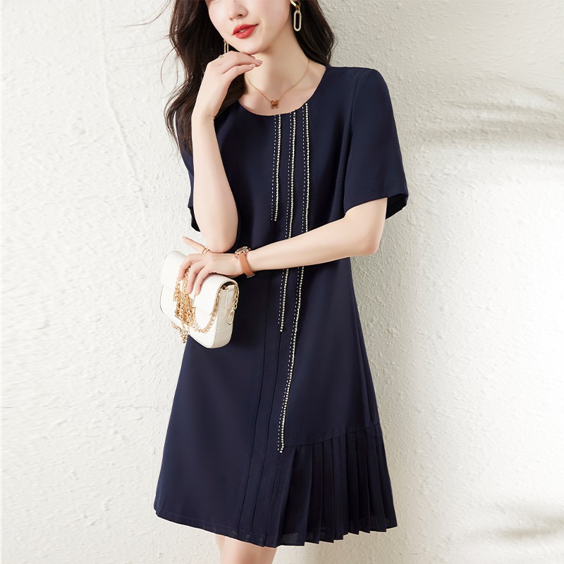 เดรสสาวอวบ มีไซส์ L-4XLอกเสื้อ 38-47 นิ้ว ใส่ได้ทั้งสาวหุ่นดีน่ารักจนถึงสาวอวบพลัสไซส์ จัดส่งฟรี! ทักแชทสั่งซื้อ