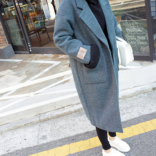 เสื้อโค้ททรงสวย แบบผู้ดี ผ้าวูลผสม เนื้อไม่หนา ทรงแข็ง บุซับในกันลม จะใส่คลุม หรือใส่เป็นเสื้อโค้ทปกติก็เก๋ค่า งานโอเคเลยน้ารุ่นนี้ พร้อมส่งจ้า สีน้ำตาล,สีเทา