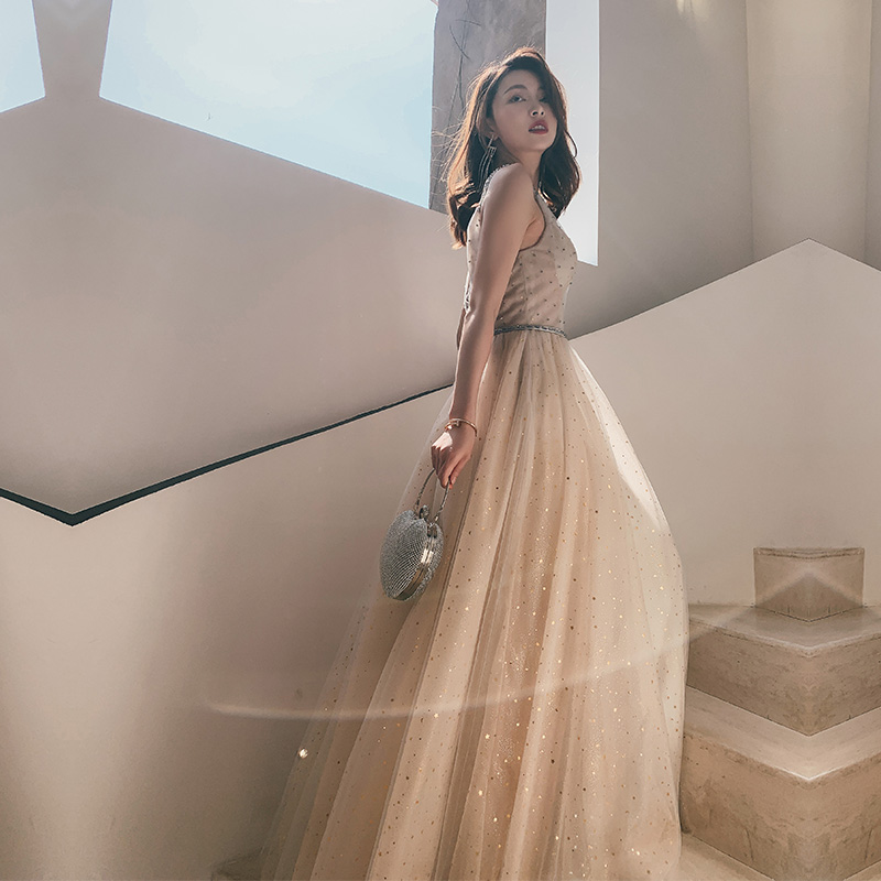 ชุดราตรี ชุดราตรีสวยหรู แบบ ทันสมัย Evening dress