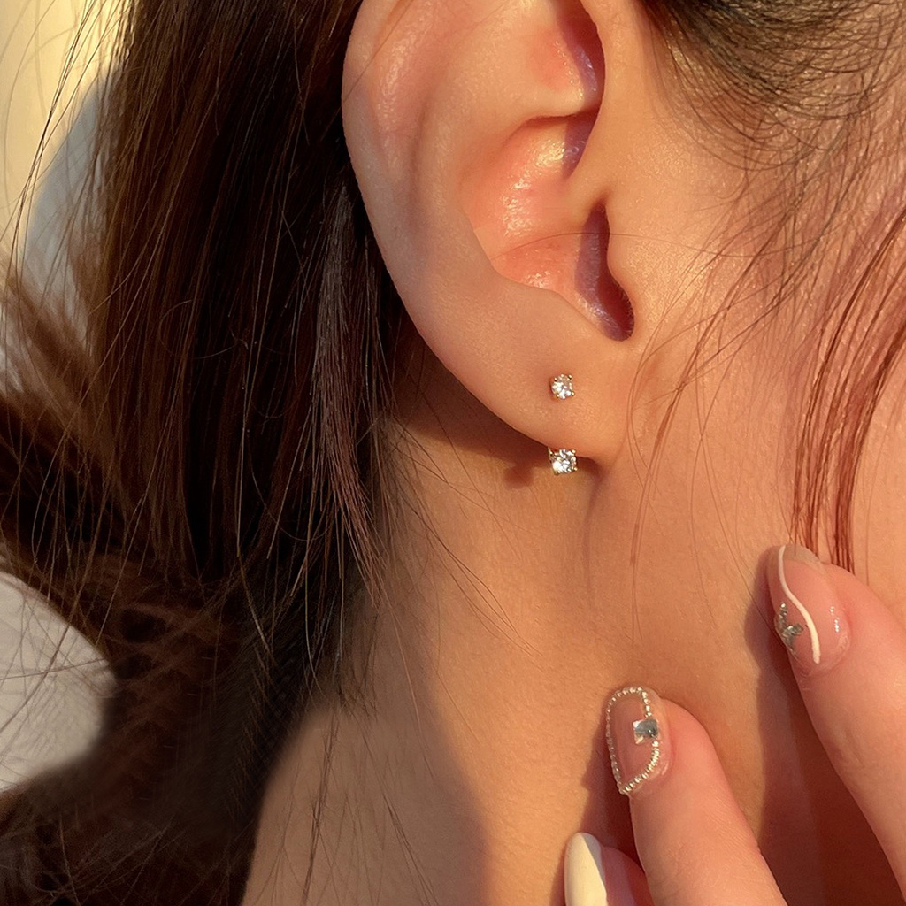 ต่างหูเงินแท้ S925 รุ่น Blink ต่างหูStud เพชรCZกลม 2ชิ้น ใส่ได้2แบบ เงินแท้ทั้งชิ้น Silver925