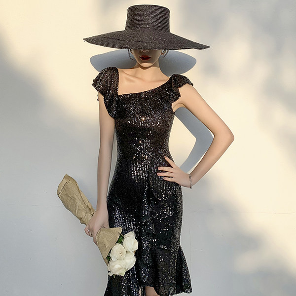ชุดราตรี ชุดราตรีสวยหรู แบบ ทันสมัย Evening dress