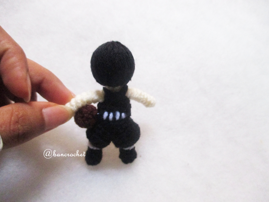 ตุ๊กตานักกีฬารักบี้ถัก ขนาด 3 นิ้ว footy/rugby amigurumi crochet 3 inches