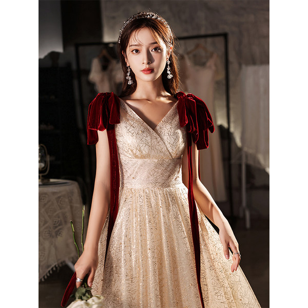 ชุดราตรี ชุดราตรีสวยหรู แบบ ทันสมัย Evening dress