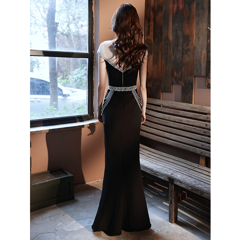 ชุดราตรี ชุดราตรีสวยหรู แบบ ทันสมัย Evening dress
