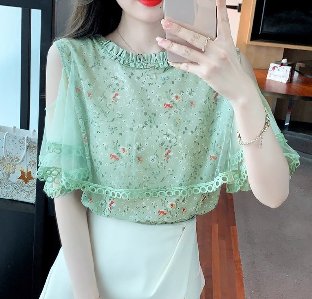 เสื้อลูกไม้ โทนสีเขียว ลายดอกไม้ เสื้อผ้าซีฟอง แบบเปิดไหล่ ดีไซน์ วัยรุ่น ใส่ออกงาน เที่ยว น่ารัก ๆ 894692
