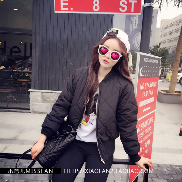 เสื้อโค้ทกันหนาว ปักลายตาราง ผ้าโพลิเนื้อดีกันลม ซิปหน้า จั๊มเอวจั๊มแขน น่ารัก เกาหลีมากๆ