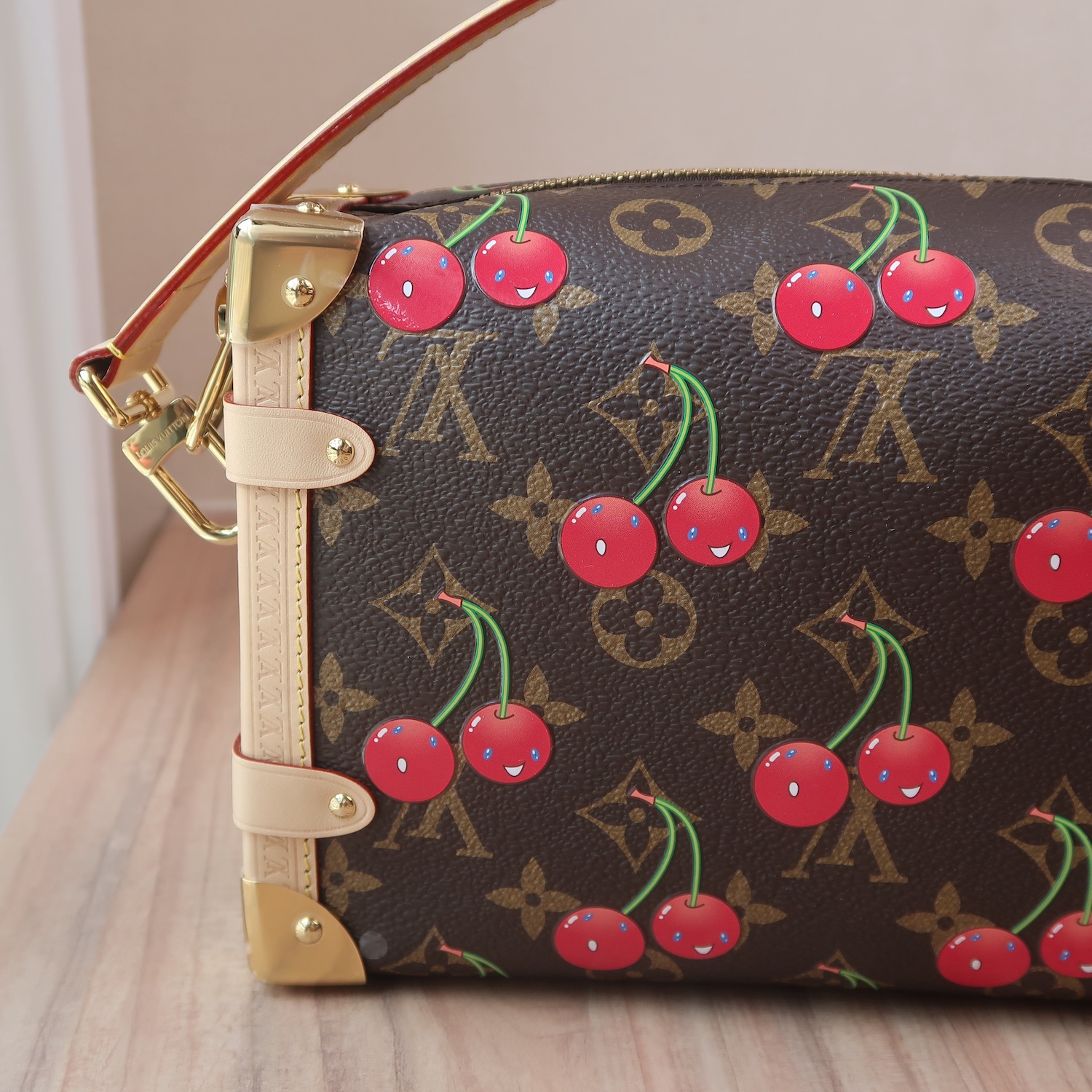 LVxMurakami Monogram Cherry Side Trunk MM (พารากอน 8 วัน)