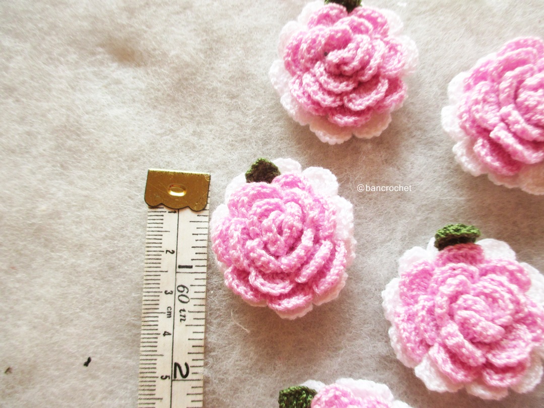 Bancrochet ดอกกุหลาบถักโครเชต์ crochet rose flowers สีชมพู 1.5 นิ้ว