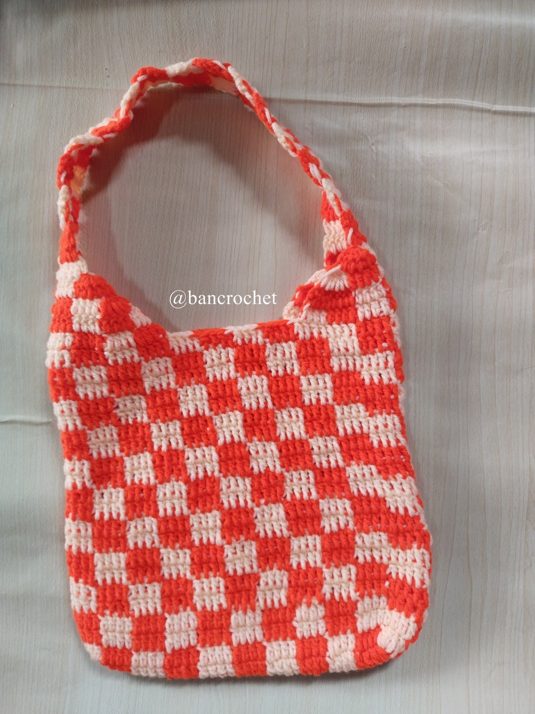 Bancrochet กระเป๋าถักลายตาราง Crochet Bag หลากสี 20*20 cm