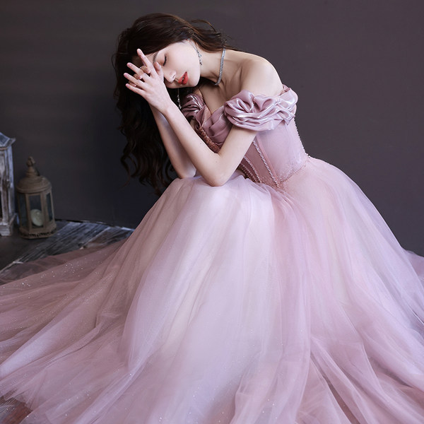ชุดราตรี ชุดราตรีสวยหรู แบบ ทันสมัย Evening dress