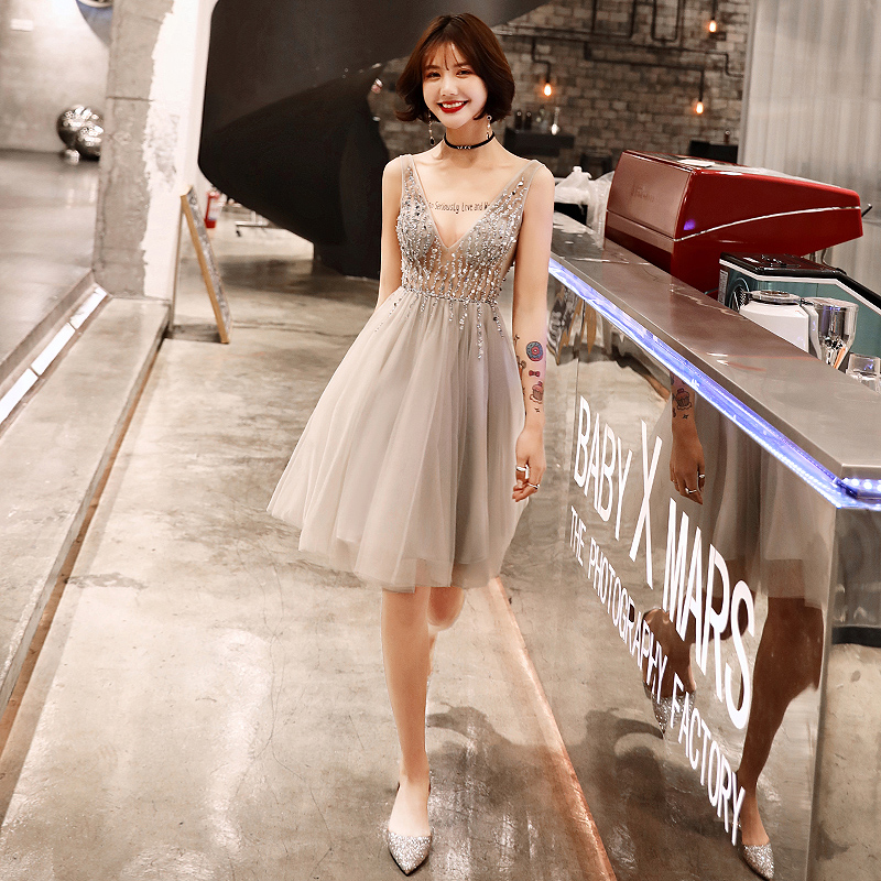 ชุดราตรี ชุดราตรีสวยหรู แบบ ทันสมัย Evening dress