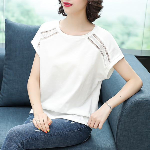 เสื้อผ้าแฟชั่นผู้หญิง เสื้อเชิ้ตแบบฮิตๆ T-shirt ผู้หญิง BY Yiyi