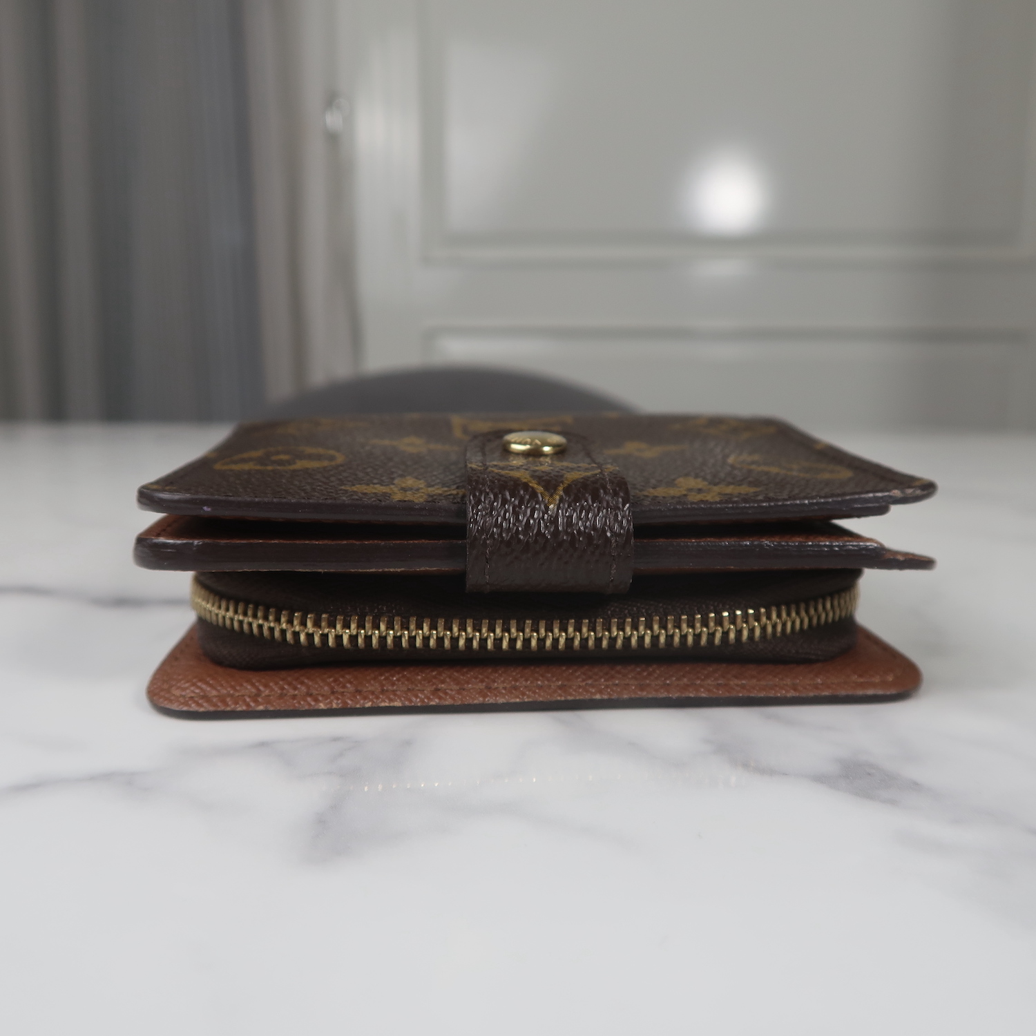 Louis Vuitton Monogram Compact Wallet M61667