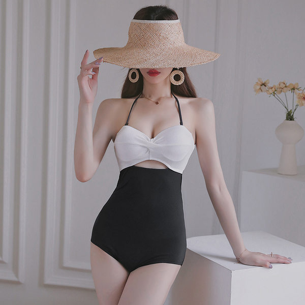 ชุดว่ายน้ำผู้หญิง ชุดว่ายน้ำน่ารัก Bikini ชุดไปทะเล