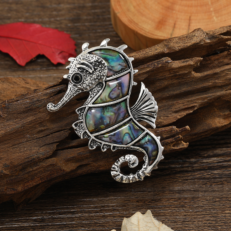 เข็มกลัด เข็มกลัดสวยๆ เข็มกลัดติดเสื้อ Brooch