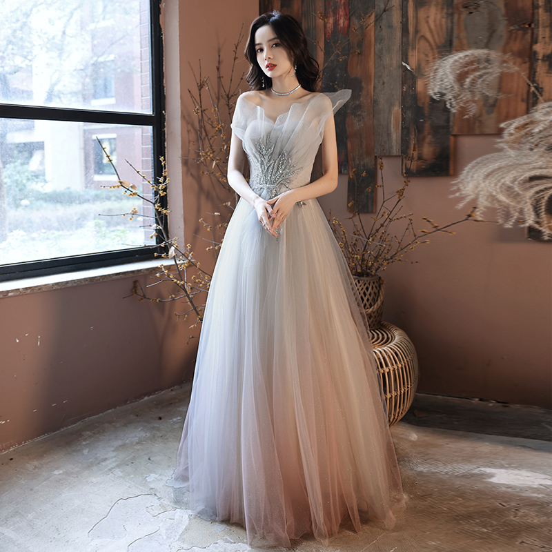 ชุดราตรี ชุดราตรีสวยหรู แบบ ทันสมัย Evening dress