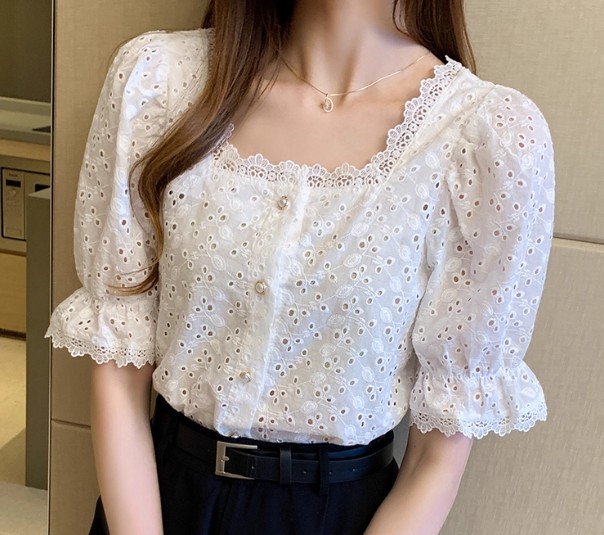 เสื้อลูกไม้ วัยรุ่น คอเหลี่ยม โชว์สร้อยน่ารัก ๆ เสื้อวัยรุ่น สมัยใหม่ ใส่สวย น่ารัก ๆ แฟชั่น ลุ๊ค คุณหนู 816672