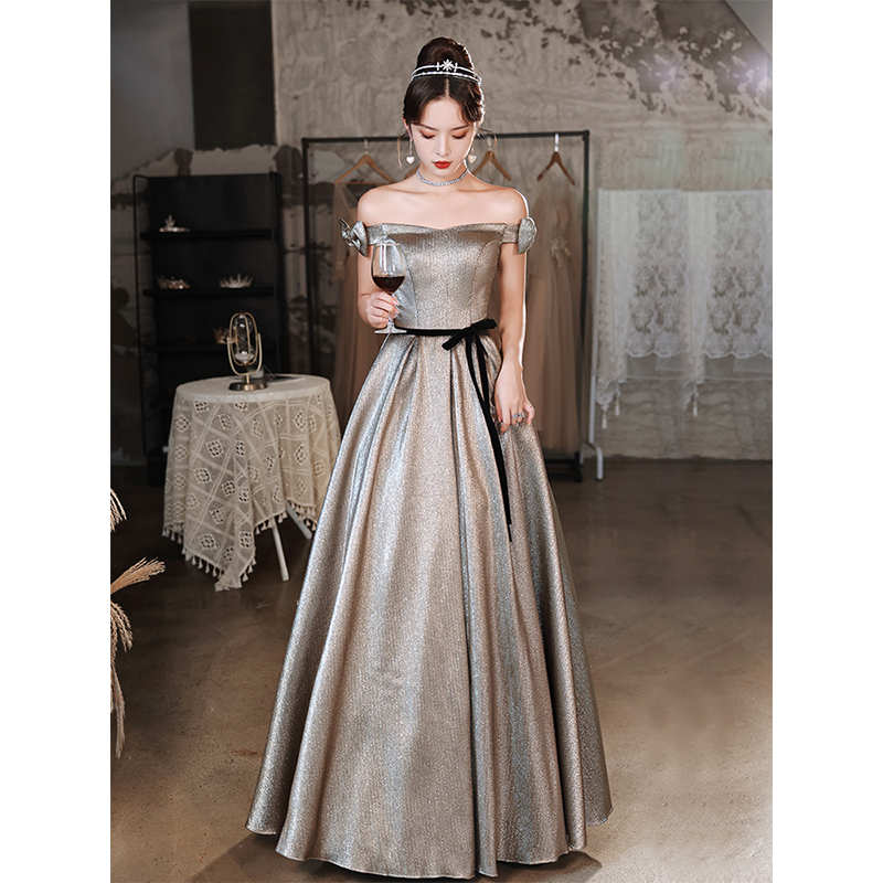 ชุดราตรี ชุดราตรีสวยหรู แบบ ทันสมัย Evening dress