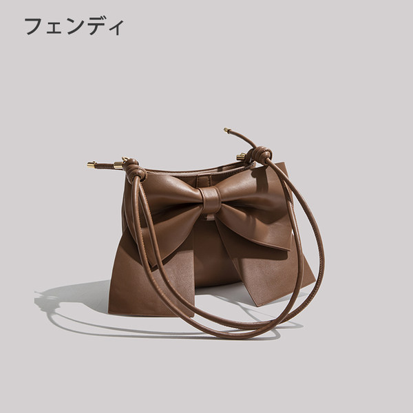 กระเป๋าสะพายข้างผู้หญิง กระเป๋าสะพายสไตล์เกาหลี By Japanese フェンディ authentic bag