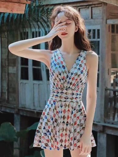 ชุดว่ายน้ำผู้หญิง ชุดว่ายน้ำน่ารัก Bikini ชุดไปทะเล