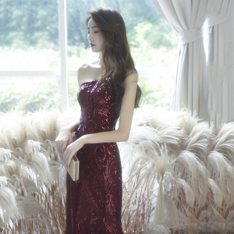 ชุดราตรี ชุดราตรีสวยหรู แบบ ทันสมัย Evening dress
