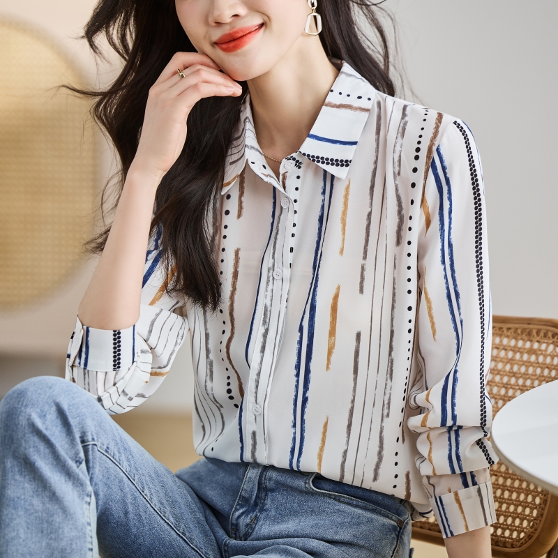 เสื้อเชิ้ตผู้หญิงแขนยาว เสื้อเชิ้ตผู้หญิงใส่ทํางาน 390 บาทต่อชิ้น ฟรีค่าจัดส่ง