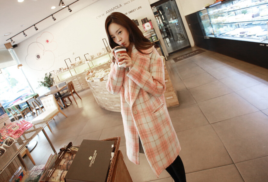 โค้ททรงยาวสวย สีชมพูลายสก๊อต น่ารักมาก พร้อมส่ง เลยจ้า pink