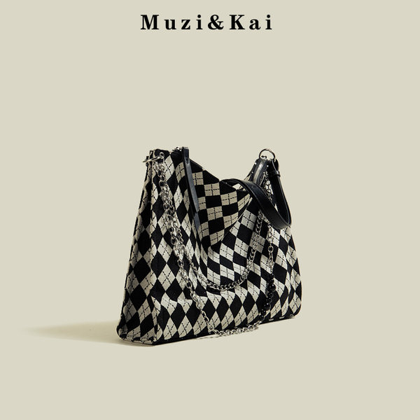 กระเป๋าสะพายข้างผู้หญิง กระเป๋าสะพายสไตล์เกาหลี By Muzi&Kai