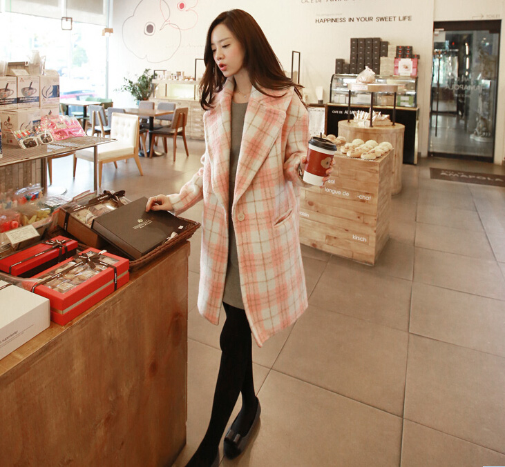 โค้ททรงยาวสวย สีชมพูลายสก๊อต น่ารักมาก พร้อมส่ง เลยจ้า pink