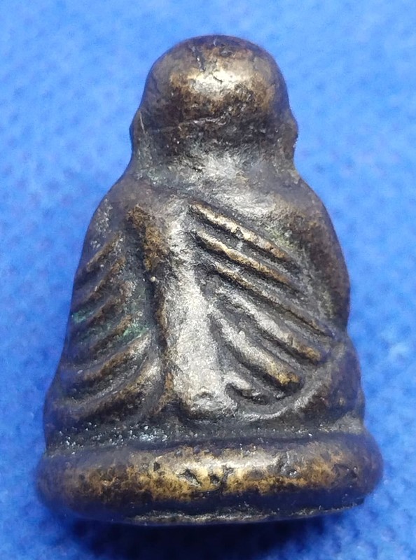 หลวงพ่อเงิน รุ่นปืนแตก