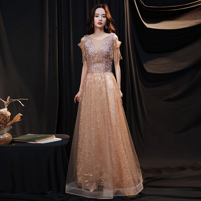 ชุดราตรี ชุดราตรีสวยหรู แบบ ทันสมัย Evening dress
