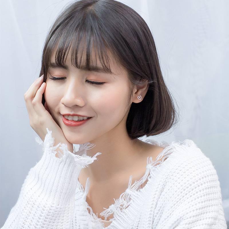 ต่างหูเงินแท้ S925 รุ่น Hearty ต่างหูแป้นรูปหัวใจขอบเหลี่ยม สีเงิน เงินแท้ทั้งชิ้น Silver925 ต่างหูผู้หญิง ตุ้มหูเงินแฟชั่น