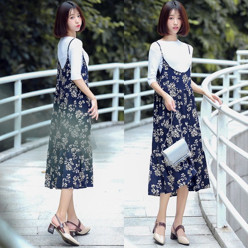 Dress4554 ชุดเดรสยาวสายเดี่ยวลายดอกไม้สีกรมท่า มีเสื้อตัวในผ้านิ่มยืดเยอะ ผ้าชีฟองเนื้อทรายเนื้อหนาสวยมีน้ำหนักทิ้งตัว งานสวยผ้าใส่สบาย งานดีทรงดีลายสวย สายบ่าปรับระดับได้