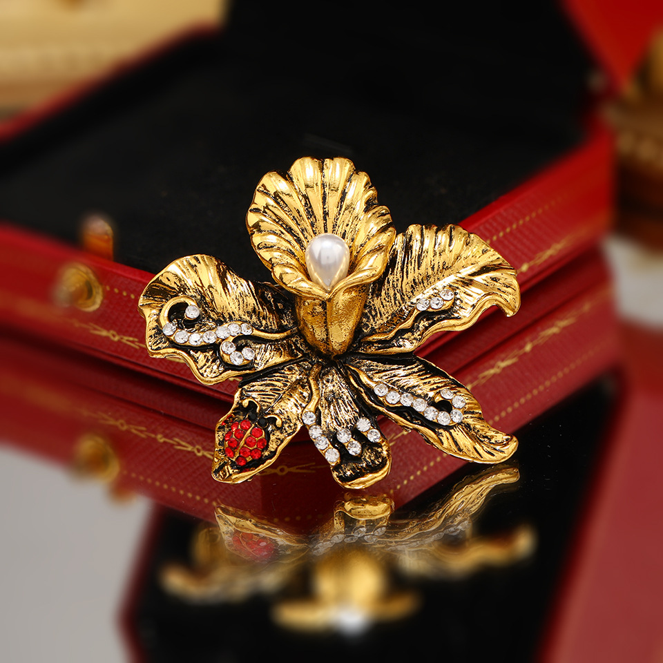 เข็มกลัด เข็มกลัดสวยๆ เข็มกลัดติดเสื้อ Brooch