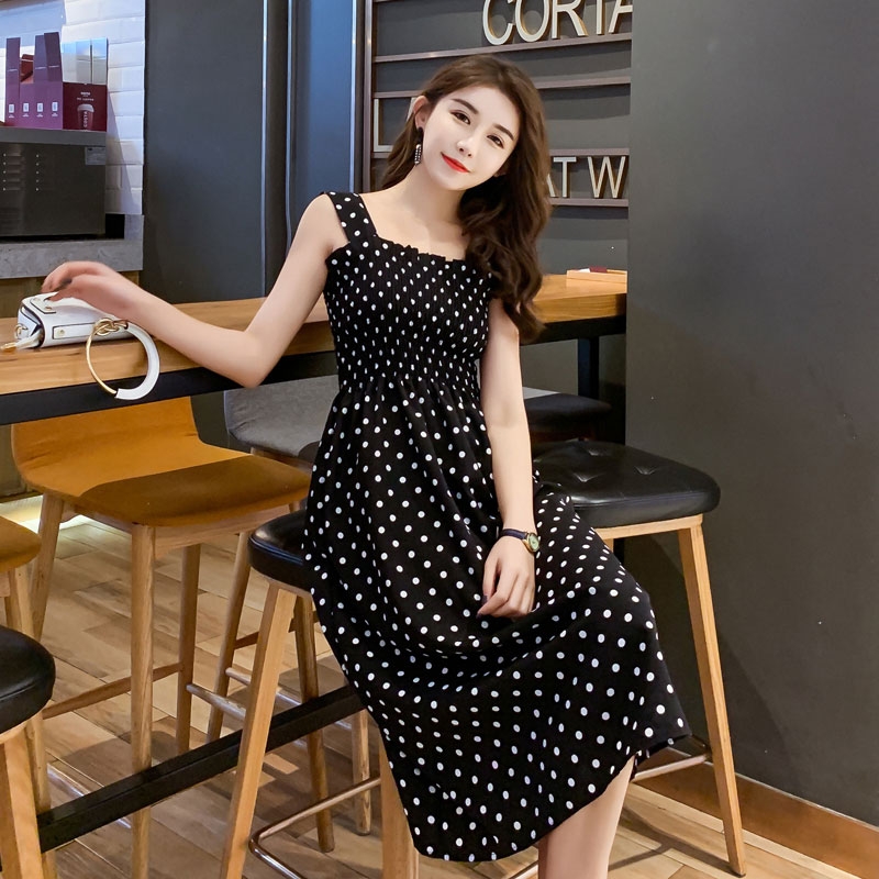 Dress4596 เดรสยาวลายจุดสม็อคช่วงอกและเอว ผ้าชีฟองทึบแสงเนื้อดีนุ่มใส่สบาย งานน่ารักใส่เก๋ๆ ได้บ่อย ทรงนี้มีติดตู้ไว้ใส่ได้เรื่อยๆ เลยจ้า มี 2 สี ดำ, แดง