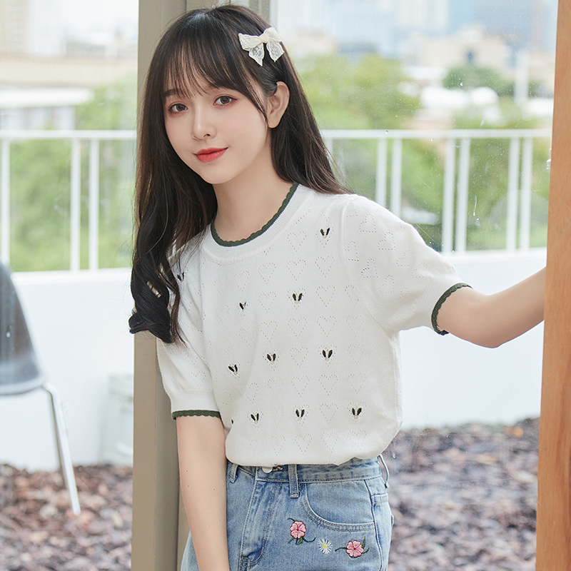 เสื้อผ้าวัยรุ่นเกาหลี เสื้อยืดวัยรุ่นผู้หญิง มีขนาด S M L XL