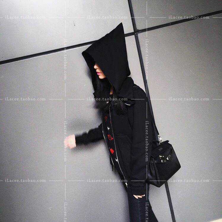 เสื้อกันหนาว ฮู้ดเท่ๆ สีดำ ผ้าใยสังเคราะห์ งานดุหนานุ่ม พร้อมส่งเลยจ้า BLACK