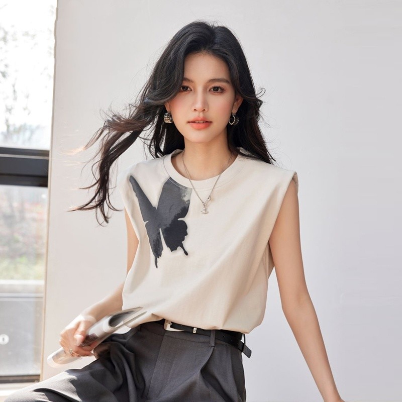 เสื้อเชิ้ตผู้หญิงใส่ทํางาน 390 บาทต่อชิ้น ฟรีค่าจัดส่ง