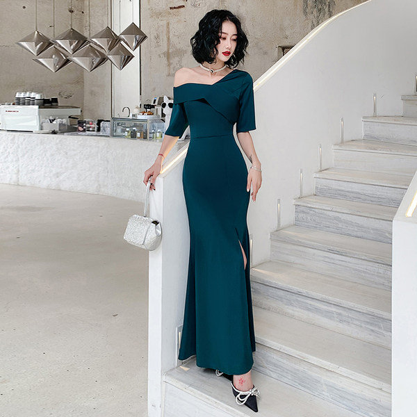 ชุดราตรี ชุดราตรีสวยหรู แบบ ทันสมัย Evening dress