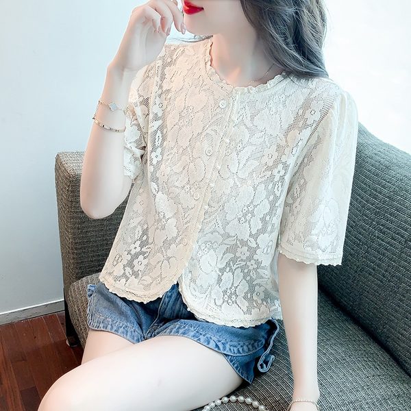 เสื้อลูกไม้ แขนสั้น