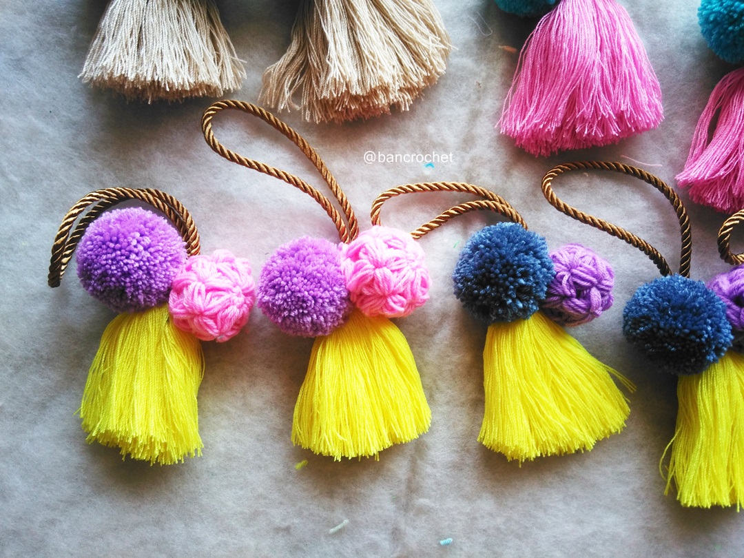 Bancrochet ราคาส่ง พวงกุญแจพู่ห้อยกระเป๋า Tassel keychain (wholesale price) สีคละสี 7 นิ้ว