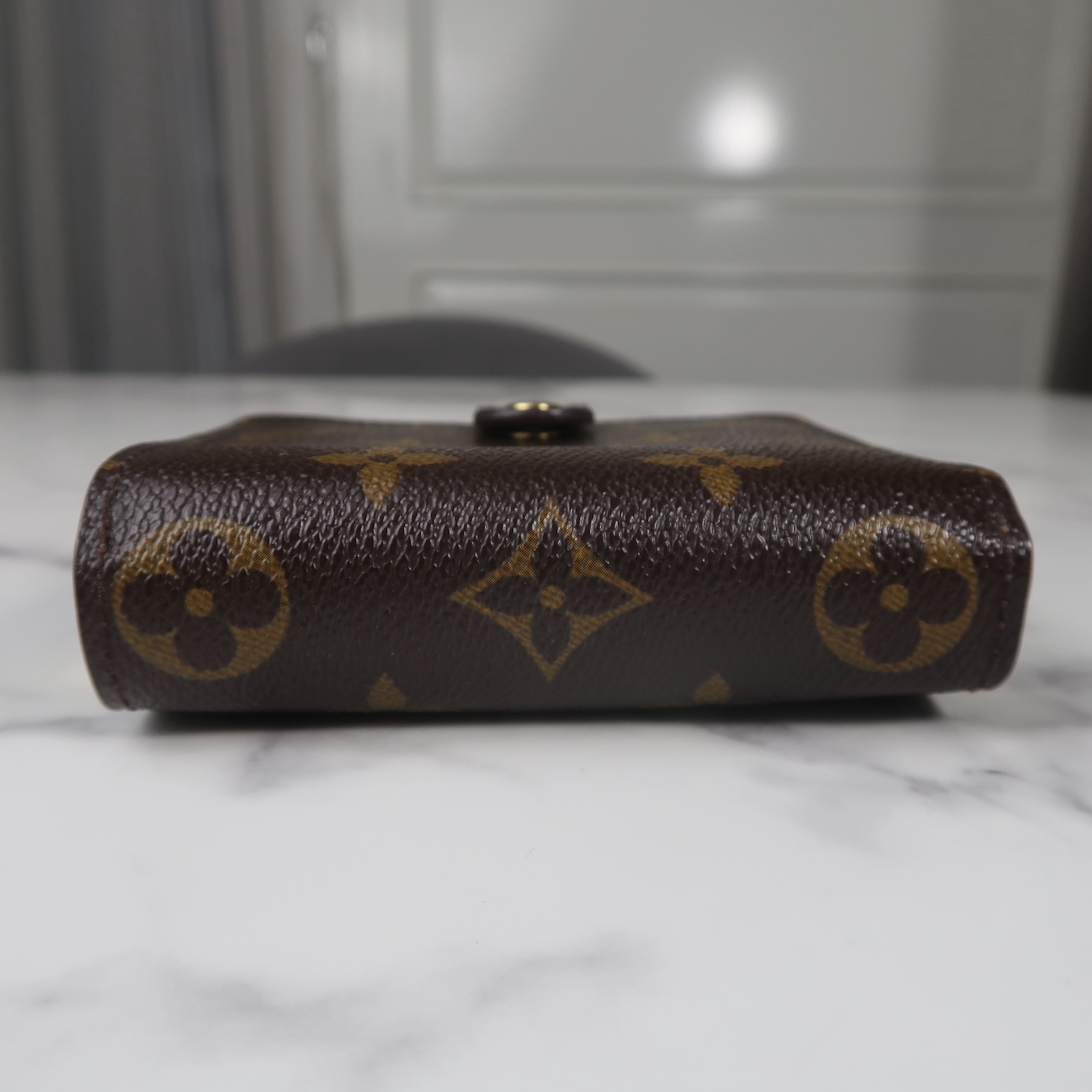 Louis Vuitton Monogram Compact Wallet M61667