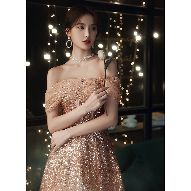 ชุดราตรี ชุดราตรีสวยหรู แบบ ทันสมัย Evening dress