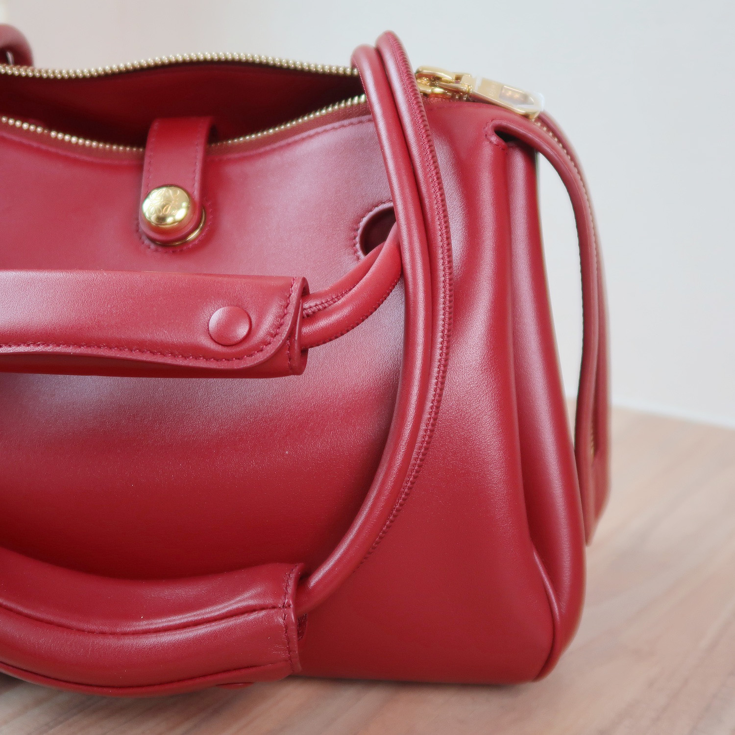 Loewe Brunt Red Calf Small Madrid Bag (ใบเสร็จไทย 1 เดือน ลด 1 แสน)