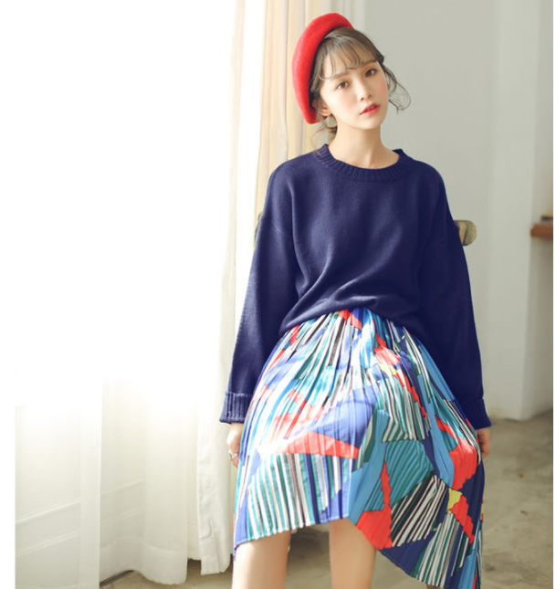 Sweater เสื้อสเวทเตอร์แขนยาว สีกรมท่า ทรงสวย จะใส่เดี่ยวไหรือใส่โค้ทคลุมก็เริ่ด